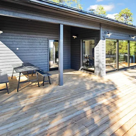 度假居 Sjoeboda Hill By Interhome *